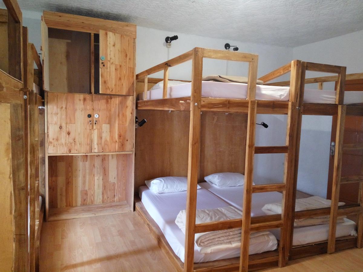 Tani Jiwo Hostel Diyeng Exteriör bild