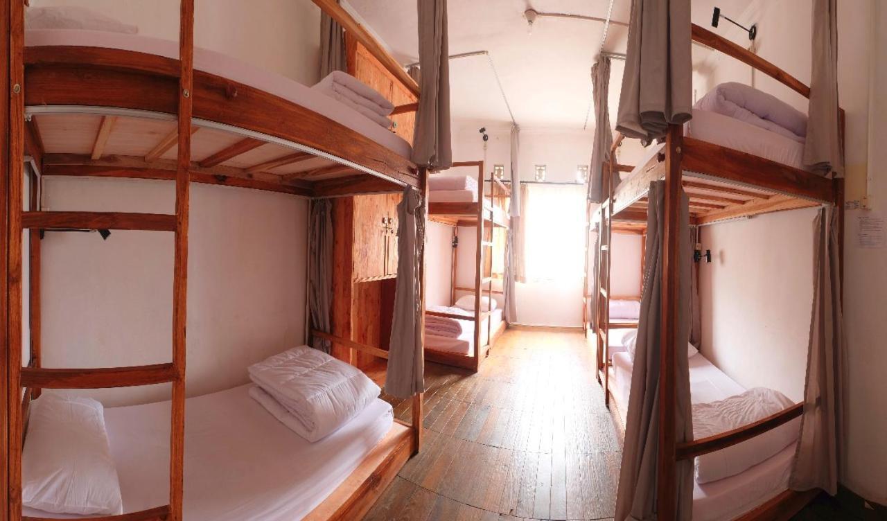 Tani Jiwo Hostel Diyeng Exteriör bild